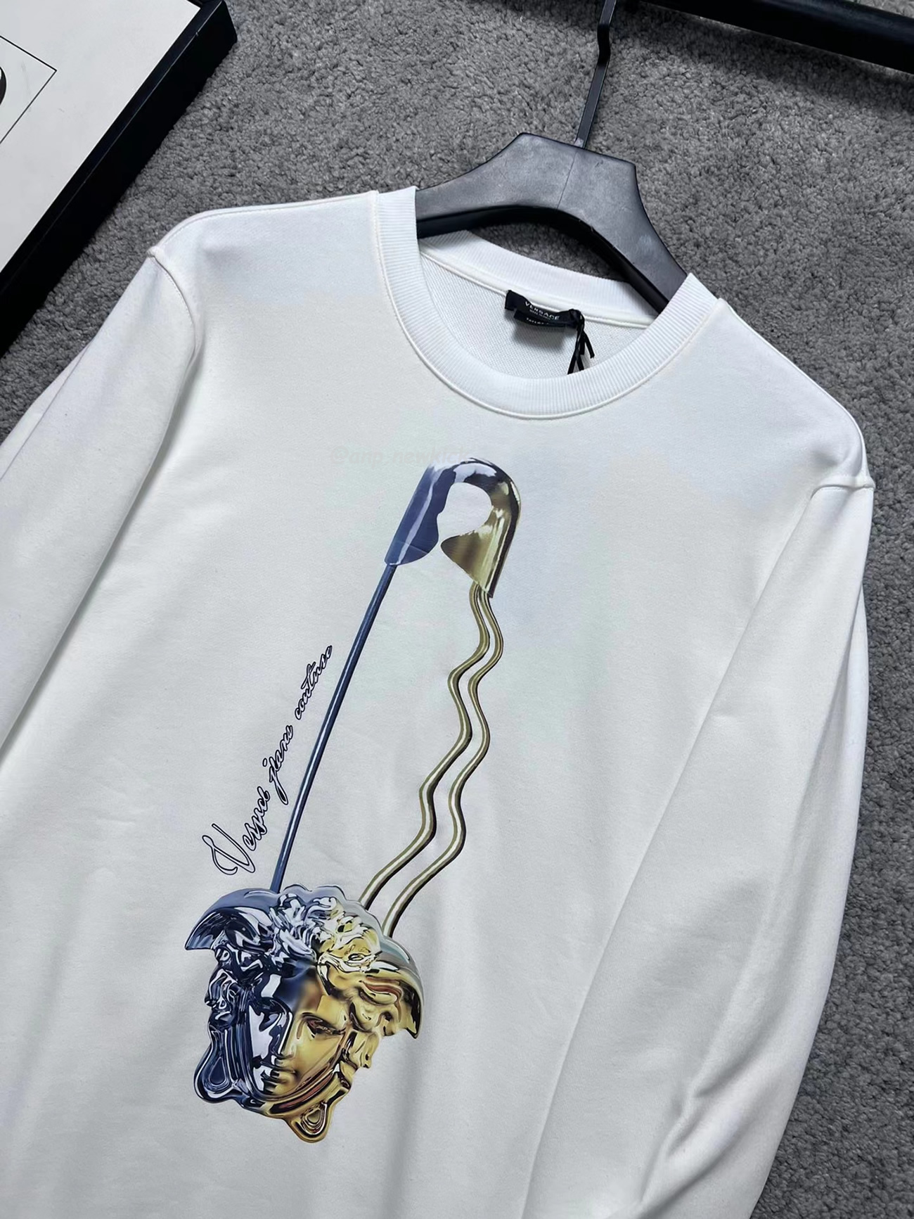 Versace Pattern Medusa Logo Printed Cotton T Shirt (14) - newkick.app